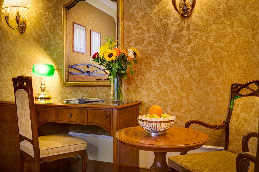 Hotel Villa Morgagni Рим Екстериор снимка