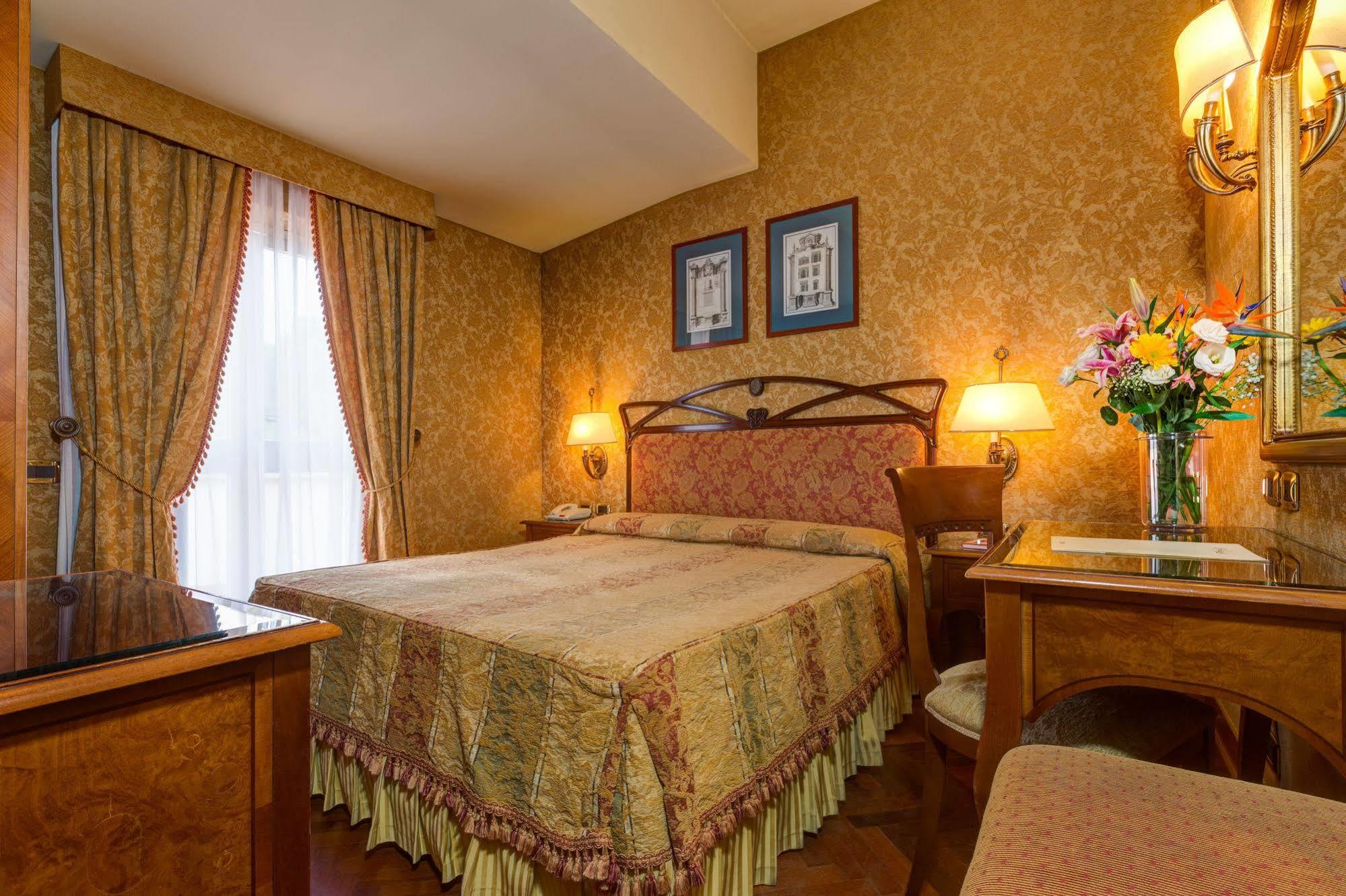 Hotel Villa Morgagni Рим Екстериор снимка