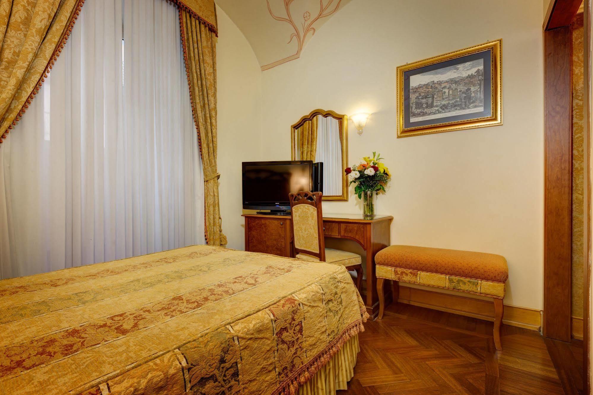 Hotel Villa Morgagni Рим Екстериор снимка