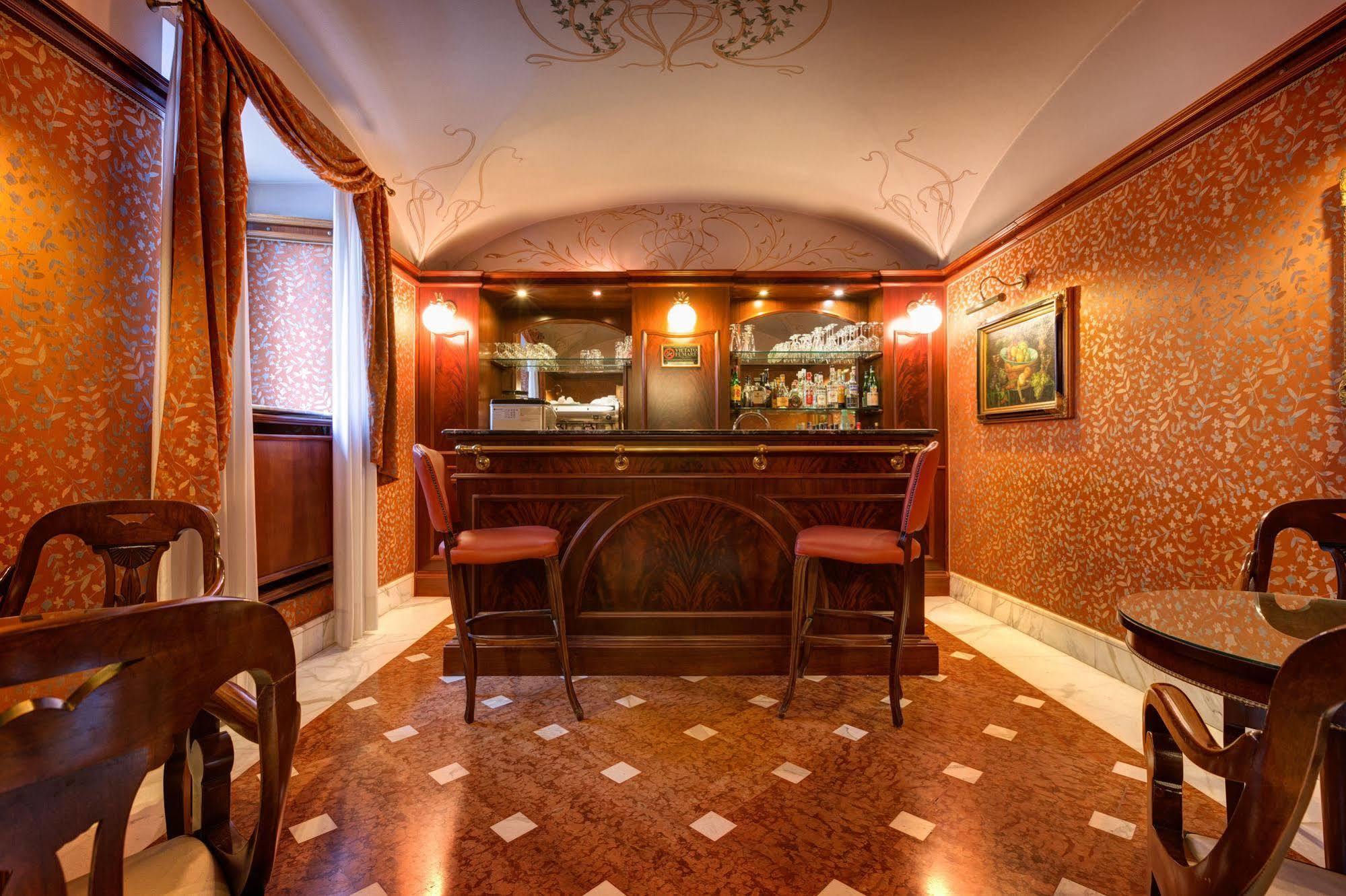 Hotel Villa Morgagni Рим Екстериор снимка